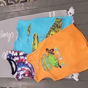 Boys Tank top set of 3 size 6/7 mix